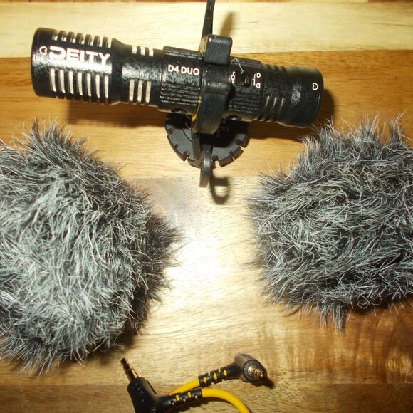 Deity Microphones V-Mic D4 DUO Dual Cardioid Camera Microphone Mono/Stereo - Picture 2 of 7